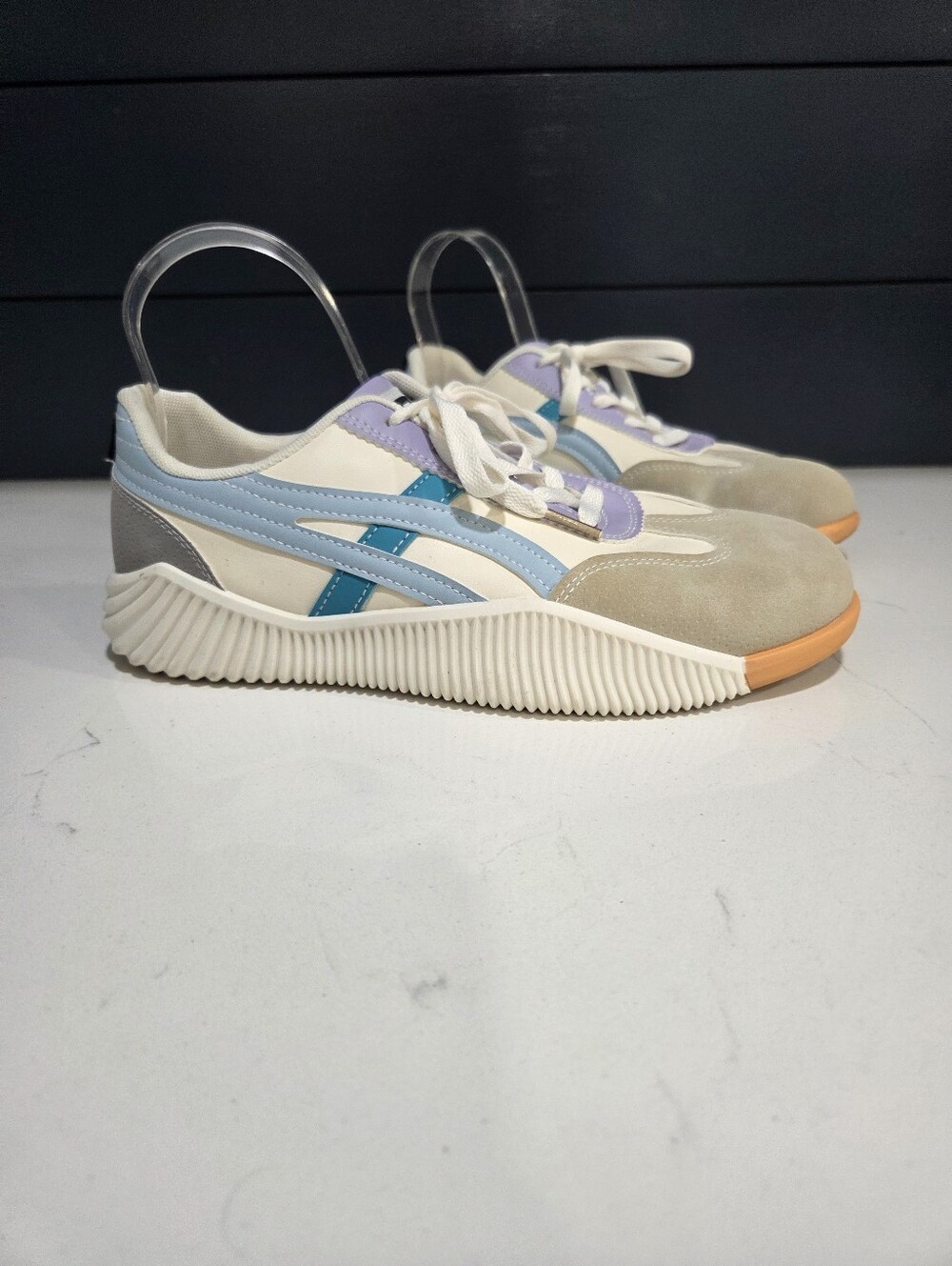 DeFlorance Cloudea Sneaker Casual Low-Top Sneakers in Cream Light Blue &Teal 9.5